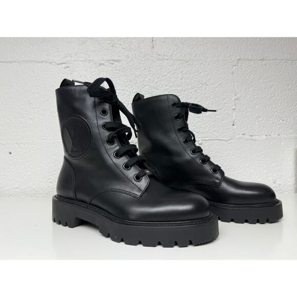 Louis Vuitton Calfskin Logo Embossed Territory Ranger Boots Black Size 37.5 NWB